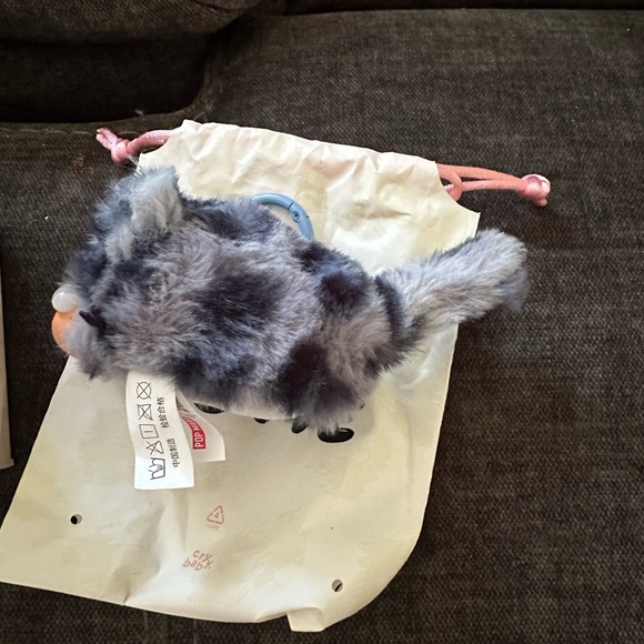 POP MART CRYBABY Wild but Cutie Series Vinyl Plush Pendant - Picture 9 of 10